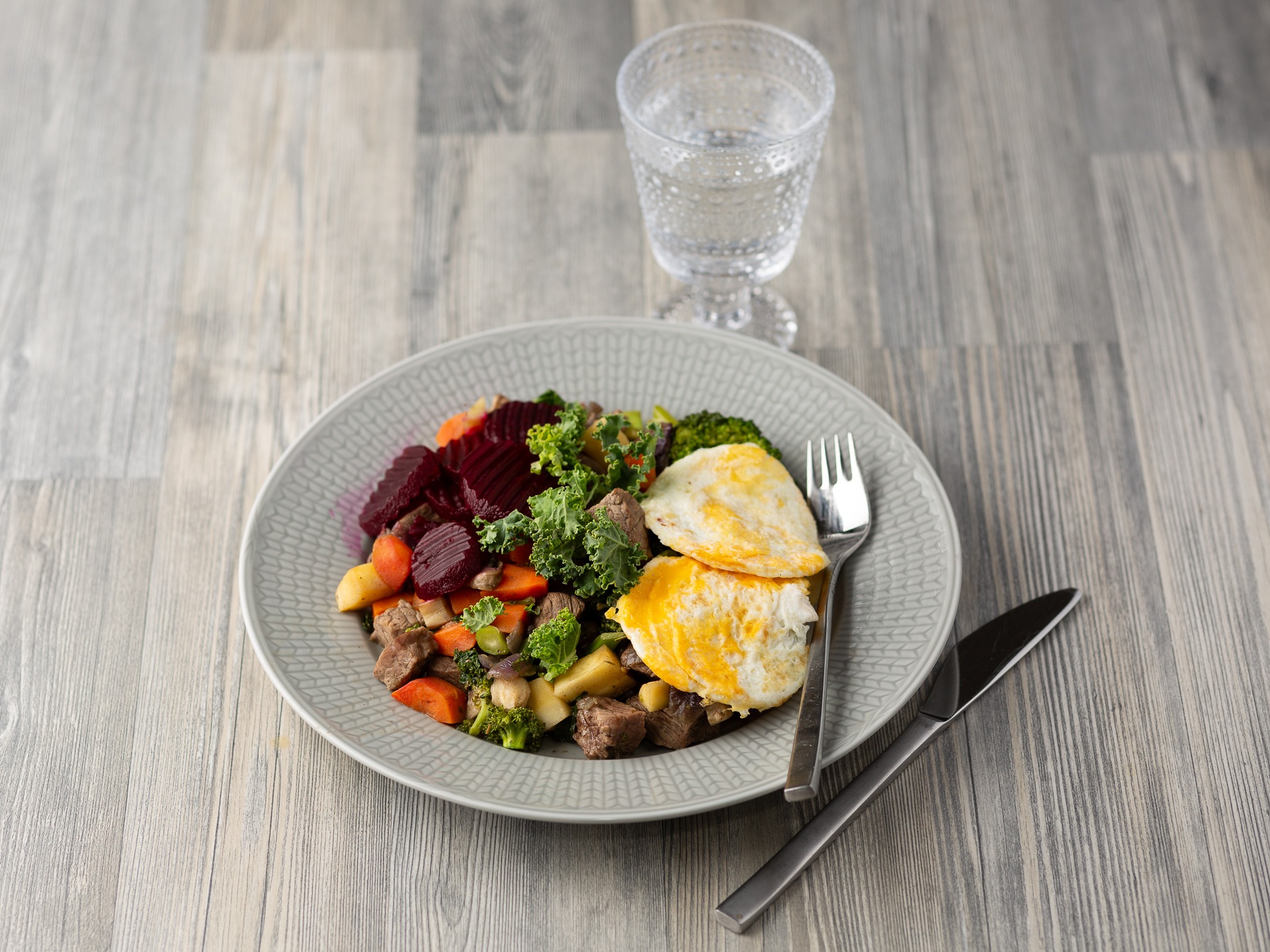 Paleopyttipanna – paleolitisk pytt i panna